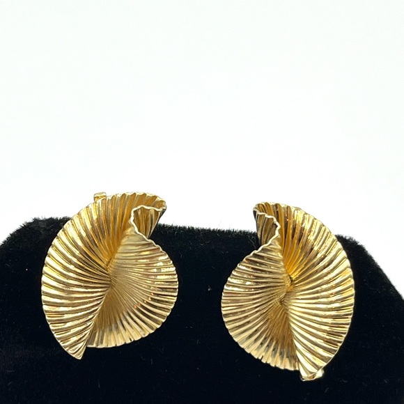 14 KT CARTIER Vintage CARTIER 14K Yellow Gold Fan Style Clip on Earrings Luxury - Picture 3 of 11